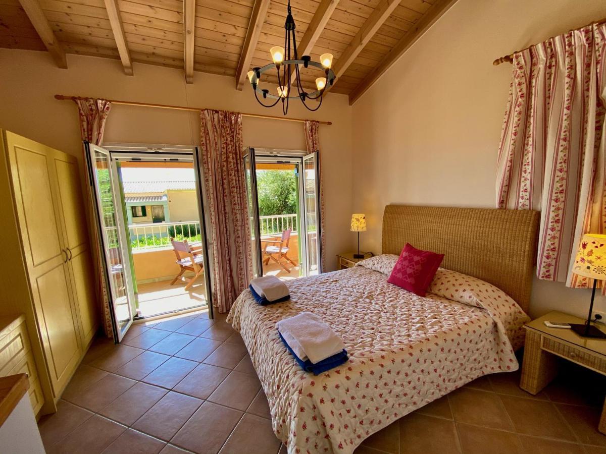 La Riviera Barbati Seaside Apartments & Villas Dış mekan fotoğraf