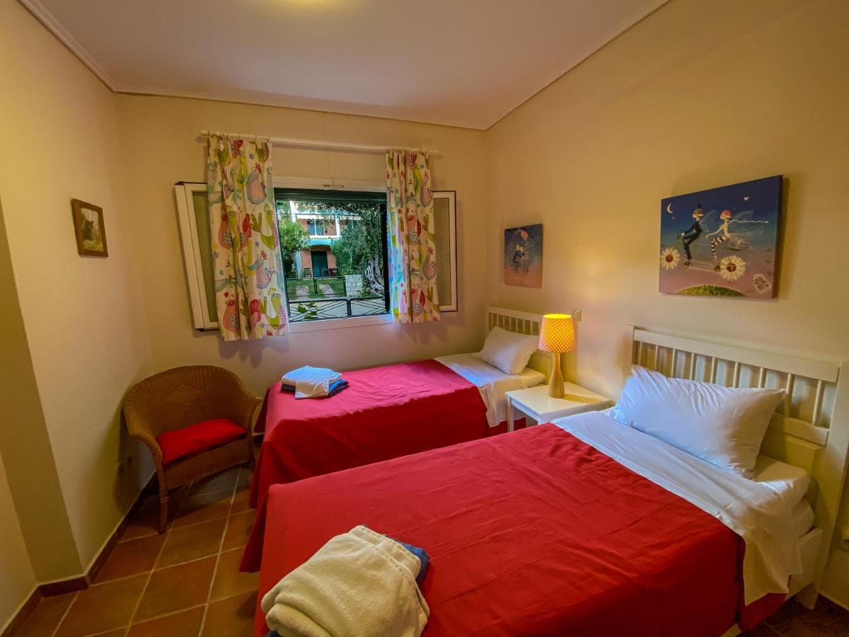 La Riviera Barbati Seaside Apartments & Villas Dış mekan fotoğraf