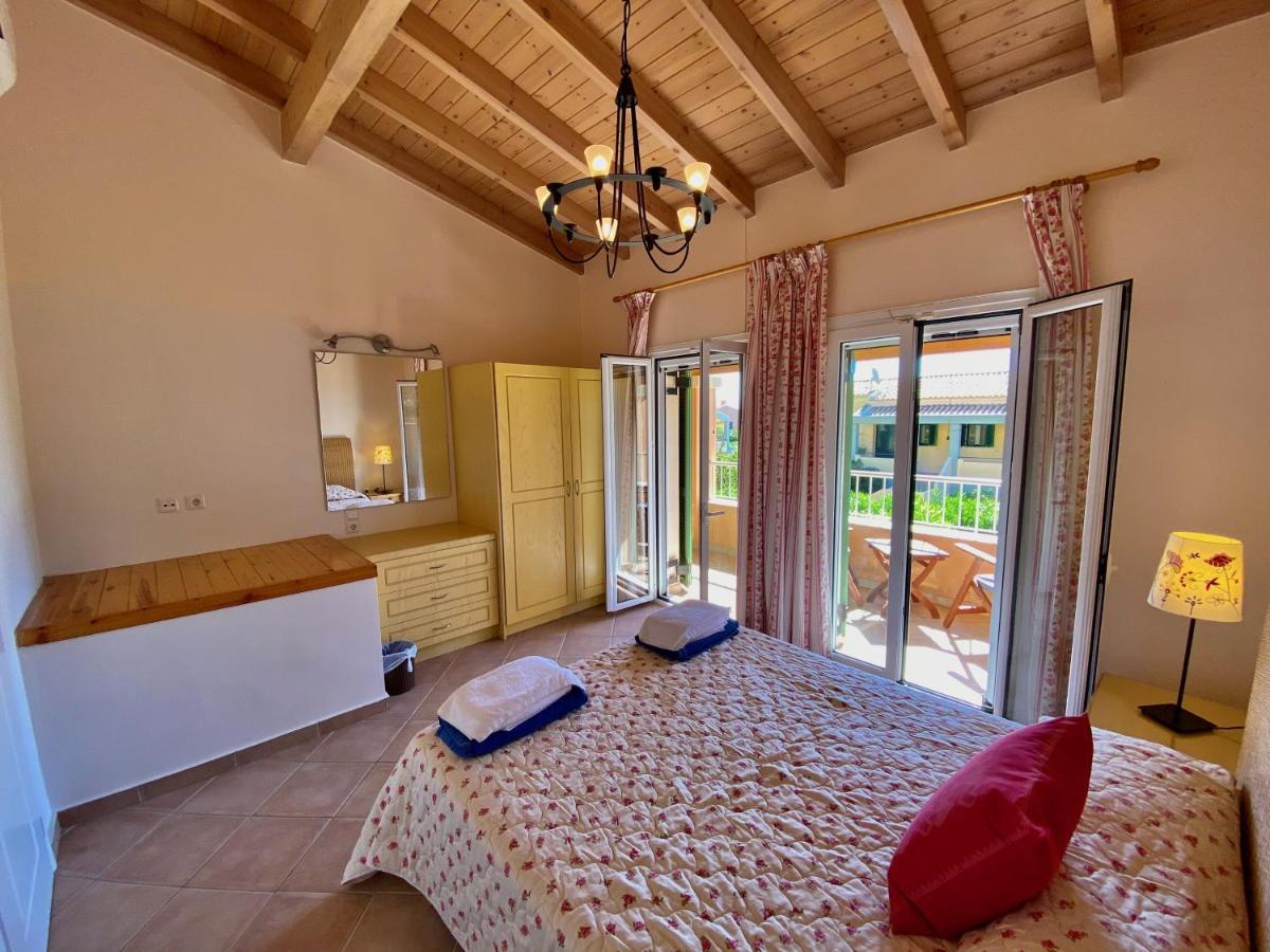 La Riviera Barbati Seaside Apartments & Villas Dış mekan fotoğraf