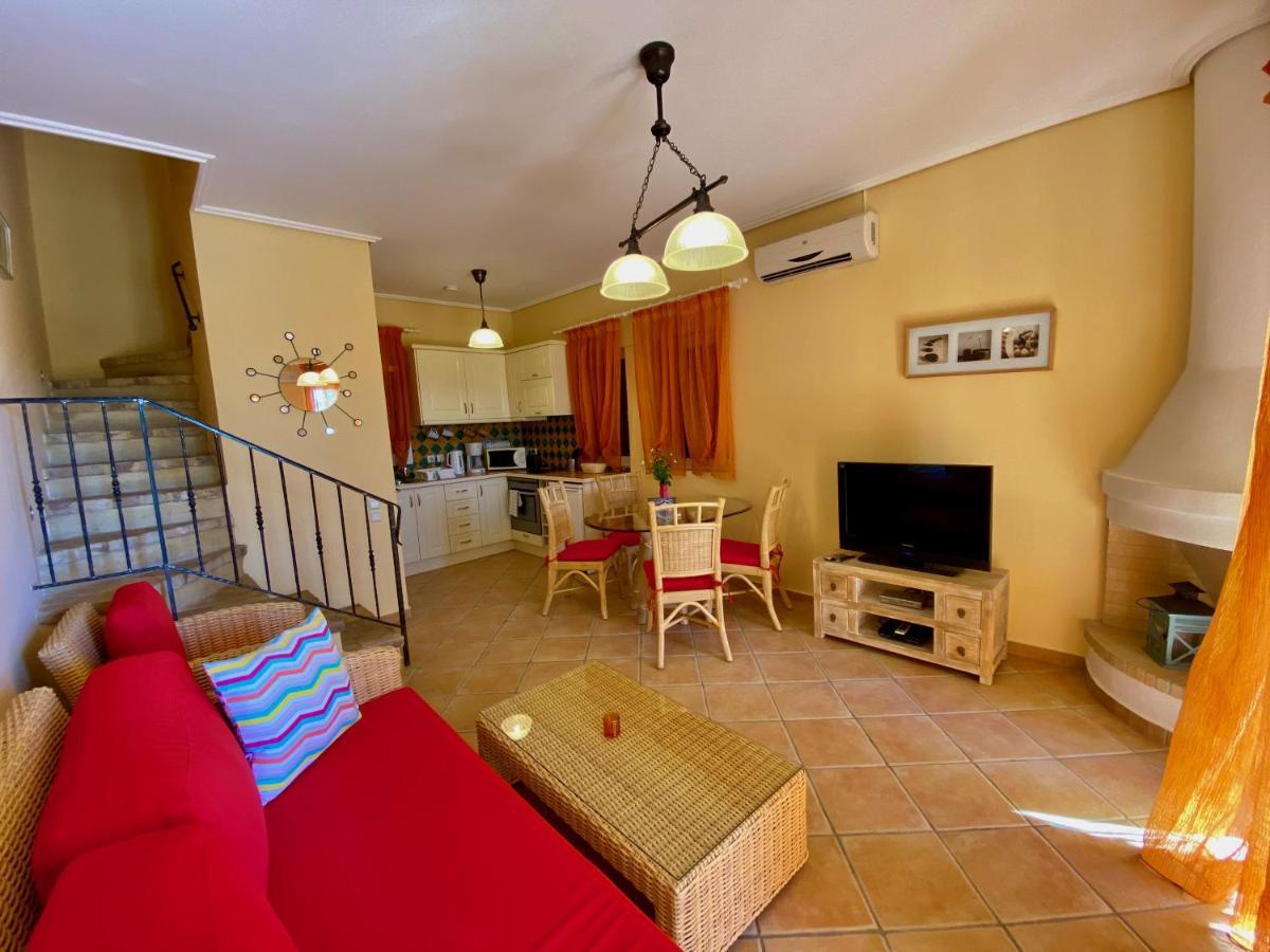La Riviera Barbati Seaside Apartments & Villas Dış mekan fotoğraf