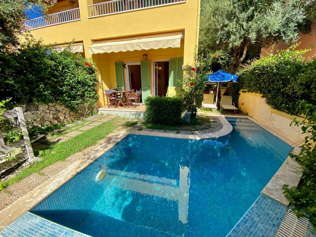 La Riviera Barbati Seaside Apartments & Villas Dış mekan fotoğraf